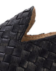 HAND 06 – Woven slippers