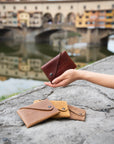 D CARD HOLDER - Pull-up Tan