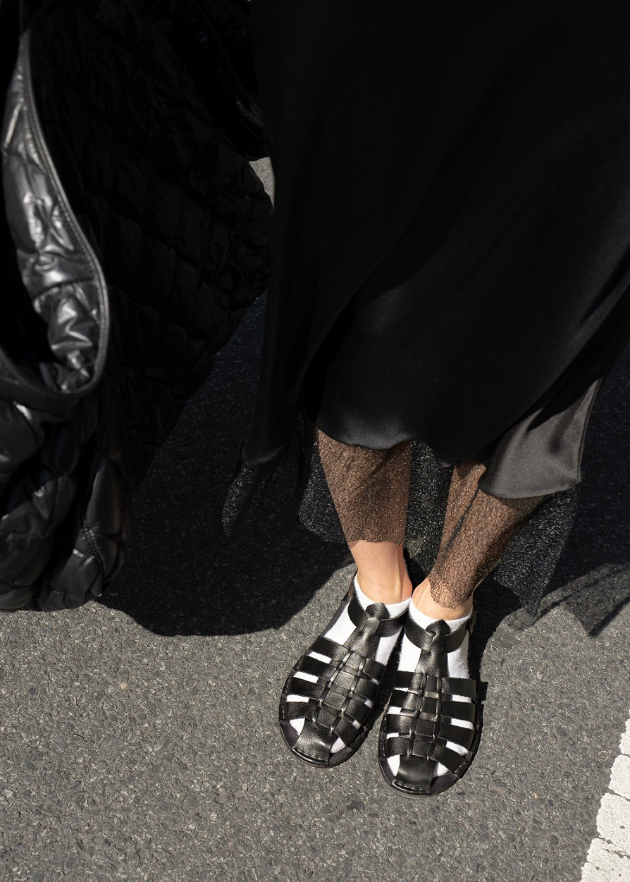 SAN 18 – Black