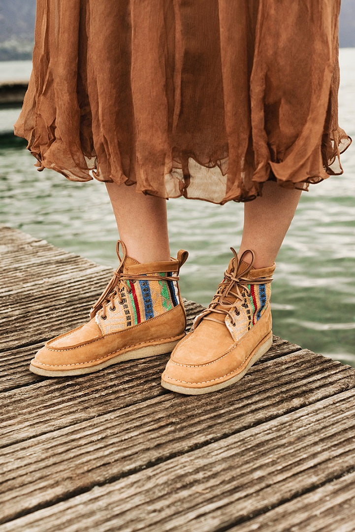 HAND 72 ANKLE BOOTS – Roots Camel