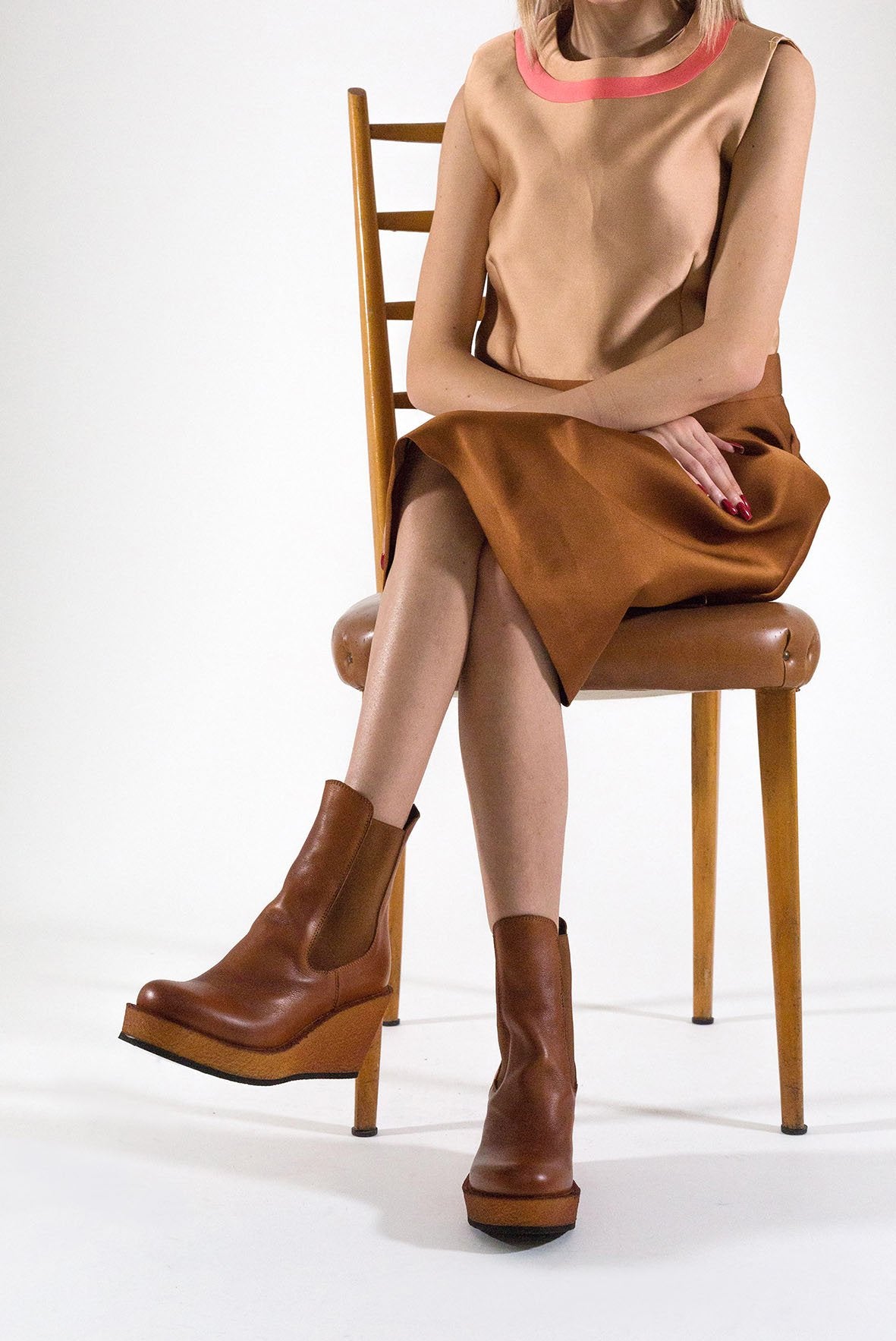 Z22 CHELSEA BOOTS – TAN