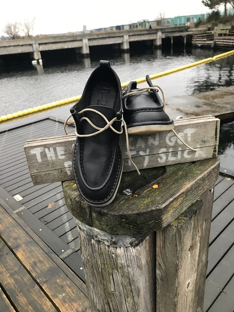 HAND 09 CREPE – Black
