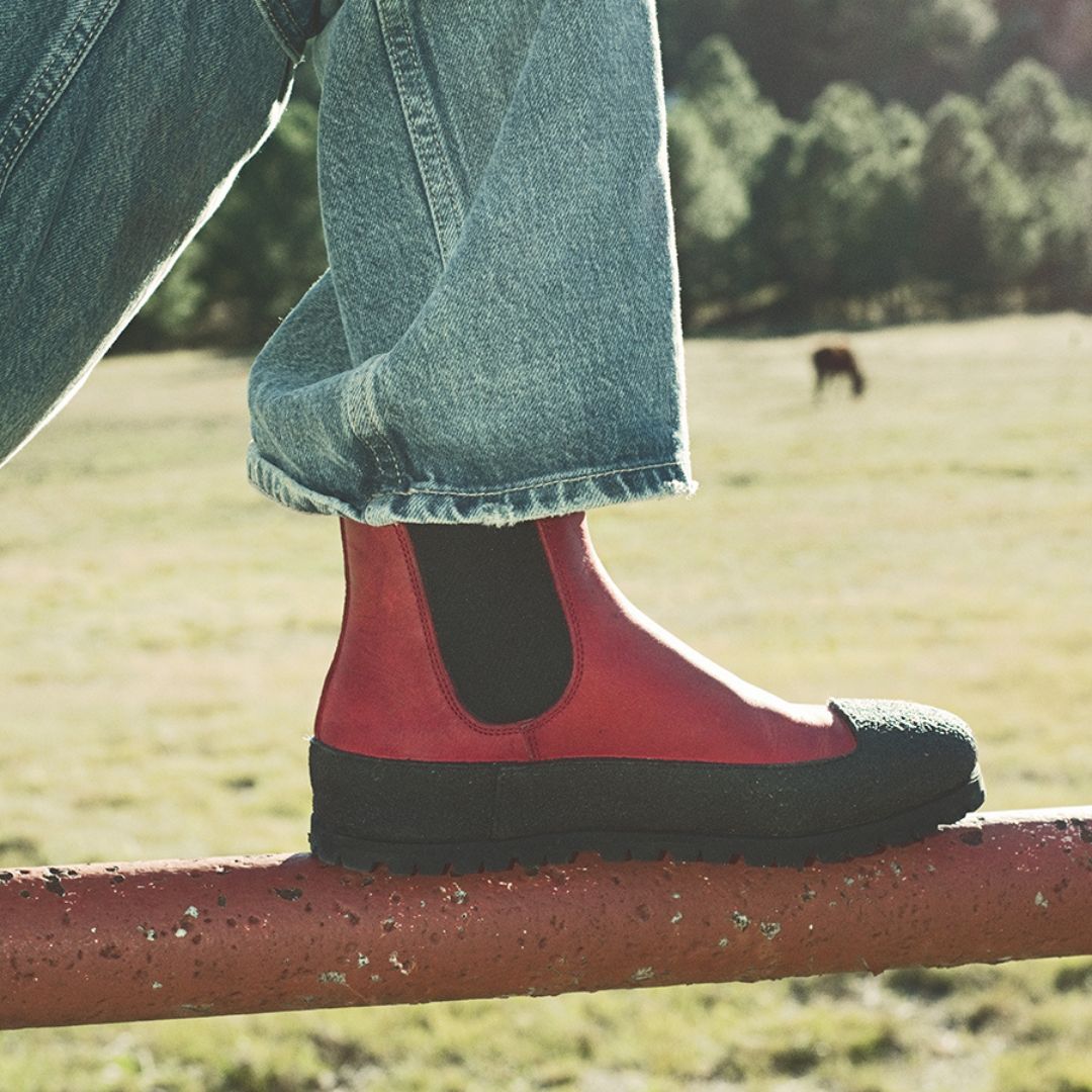 CR25 CHELSEA BOOTS – Red